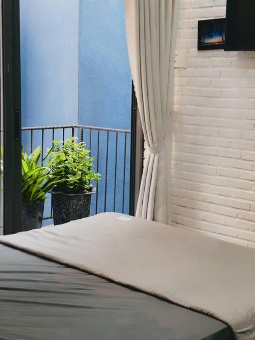 Ami Foreign Center - Large Windows, Have Balcony & Use Terrace Apartment Da Nang