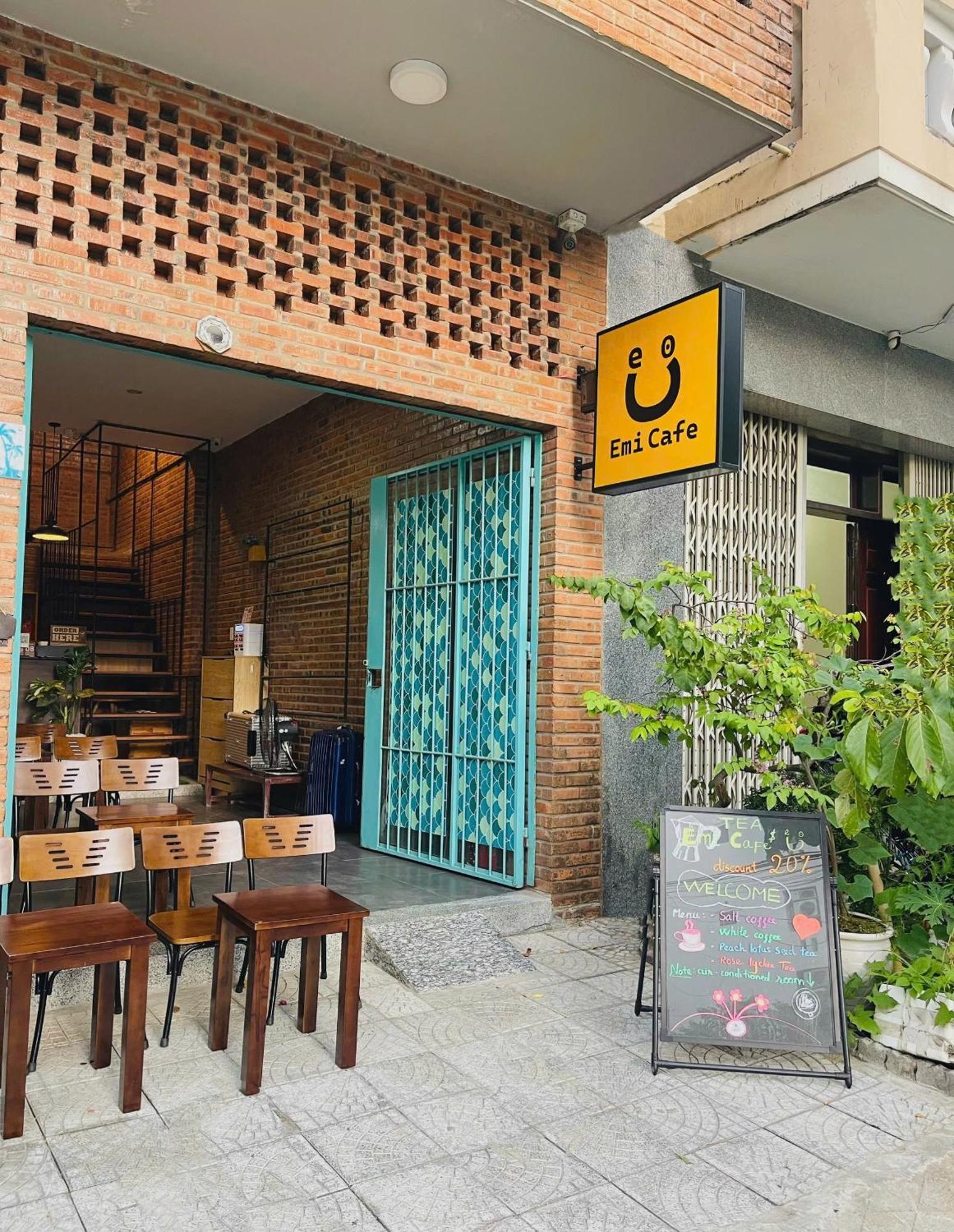 Ami Foreign Center - Large Windows, Have Balcony & Use Terrace Da Nang